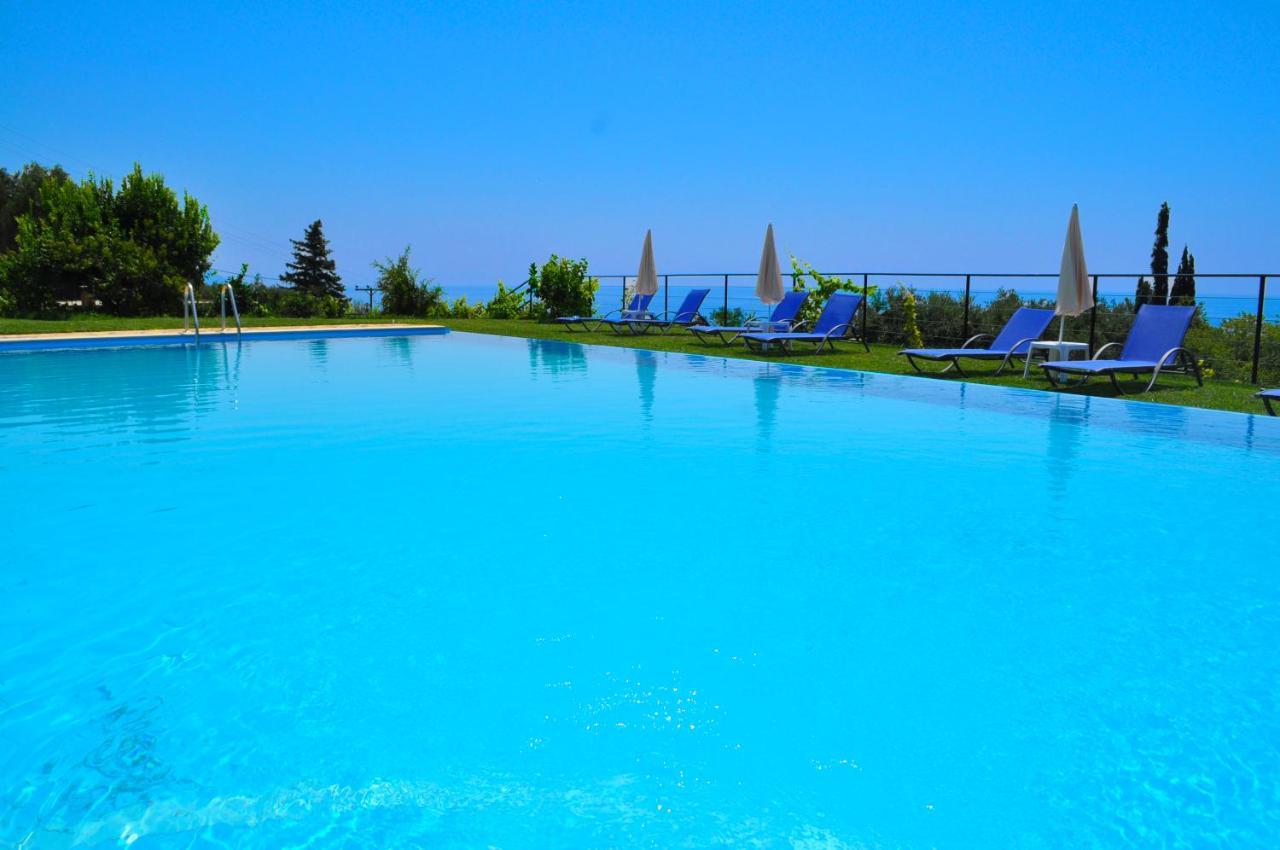 Large Apartment By The Pool - Pelekas Beach, Corfu Exterior foto
