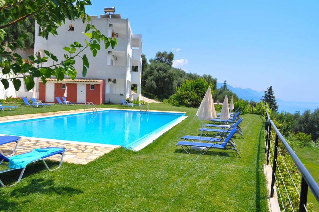 Large Apartment By The Pool - Pelekas Beach, Corfu Exterior foto