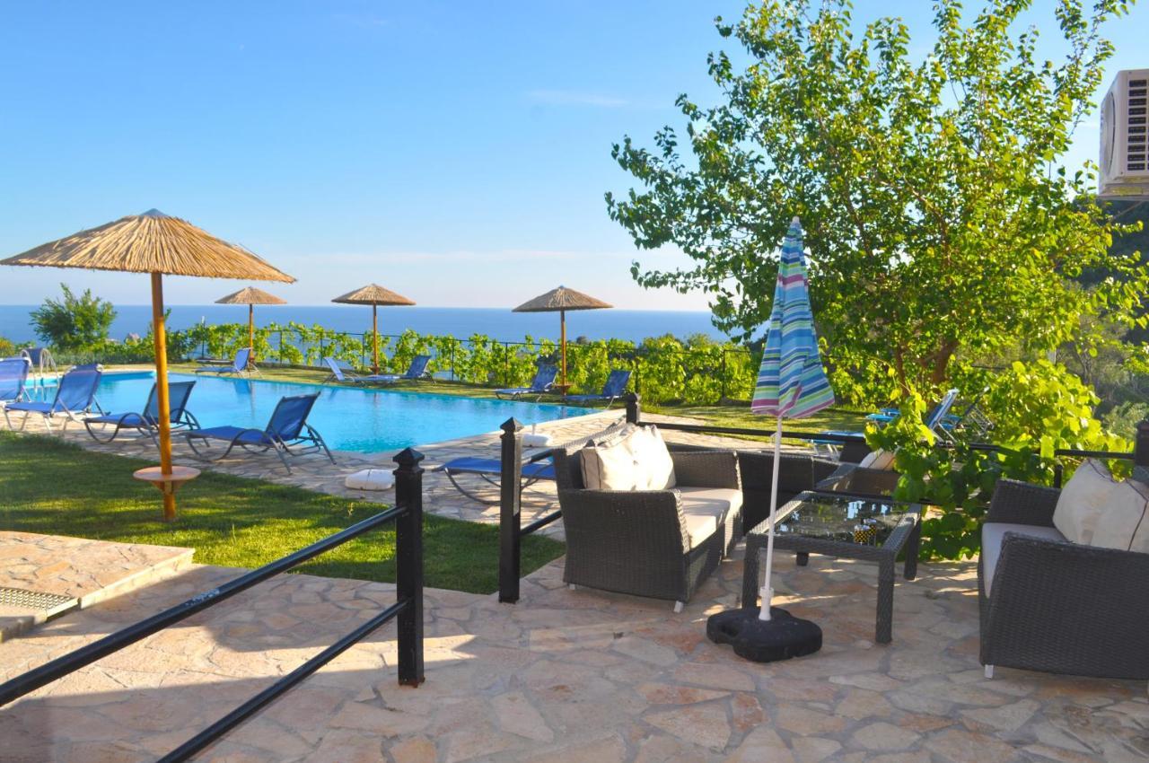 Large Apartment By The Pool - Pelekas Beach, Corfu Exterior foto