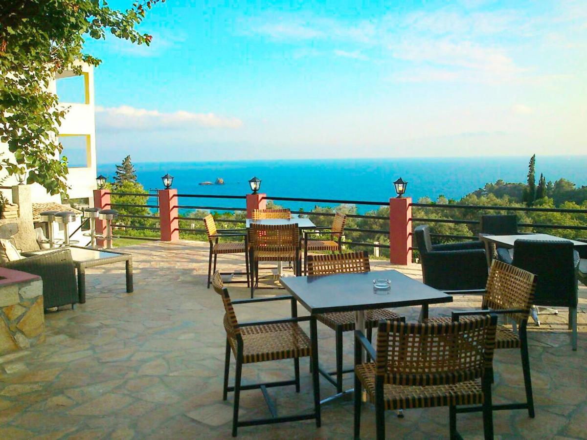 Large Apartment By The Pool - Pelekas Beach, Corfu Exterior foto