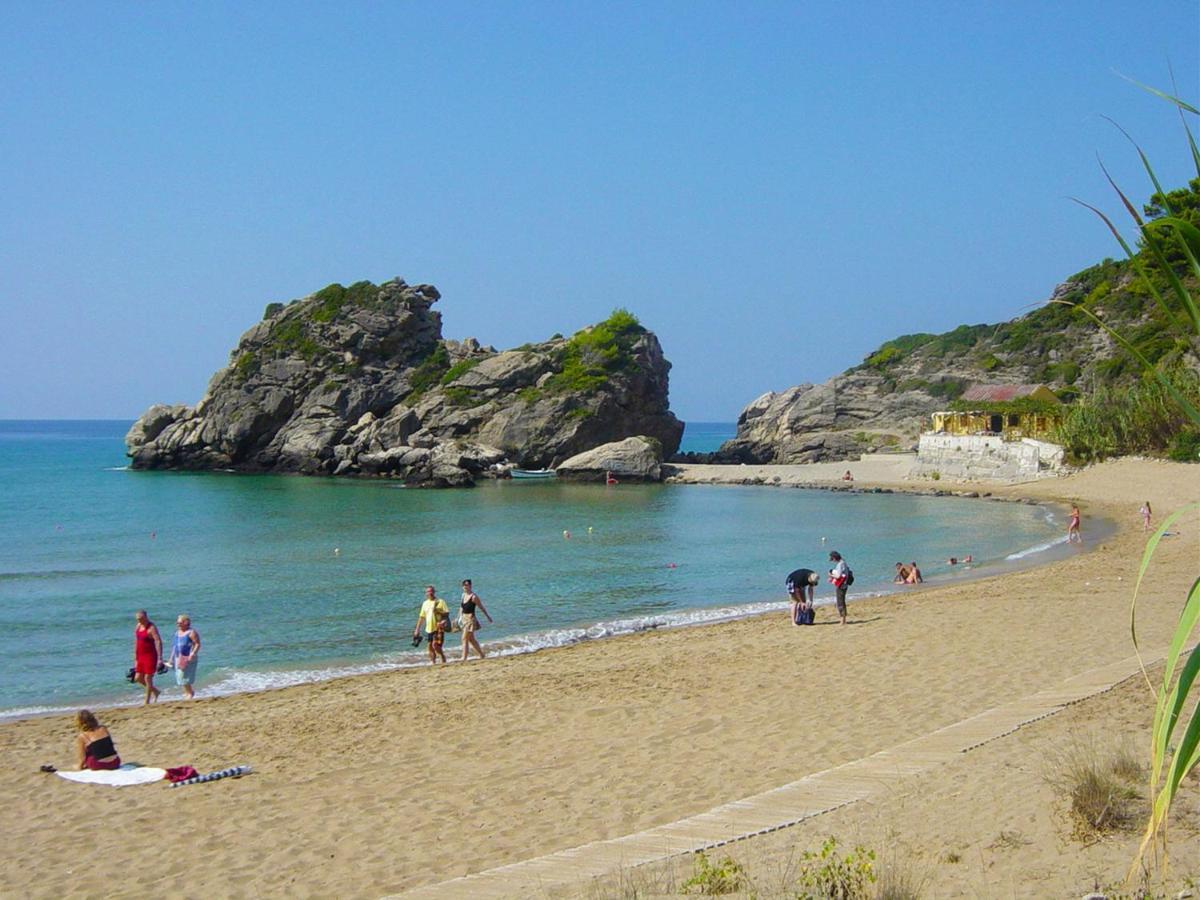 Large Apartment By The Pool - Pelekas Beach, Corfu Exterior foto