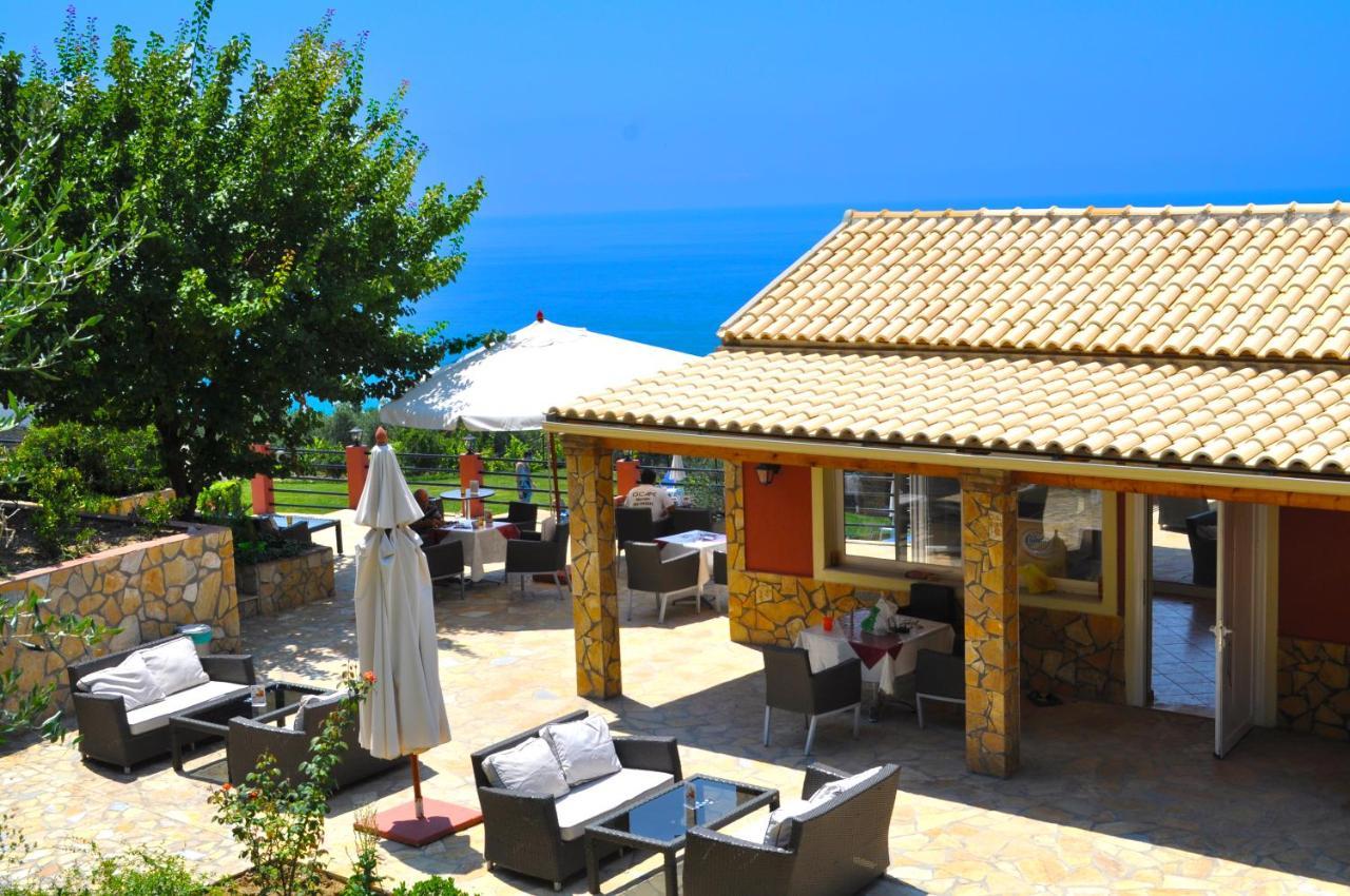 Large Apartment By The Pool - Pelekas Beach, Corfu Exterior foto