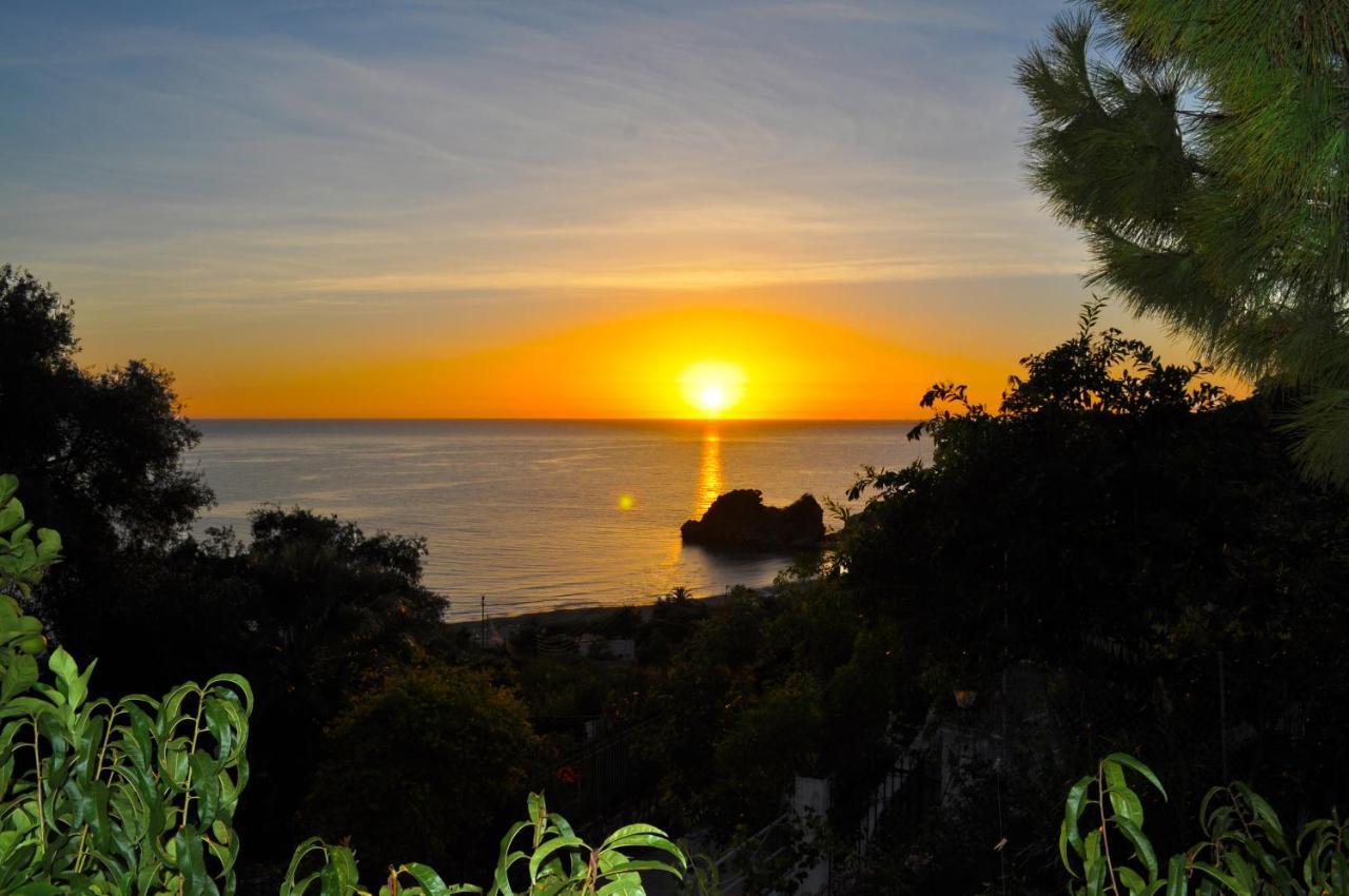 Large Apartment By The Pool - Pelekas Beach, Corfu Exterior foto